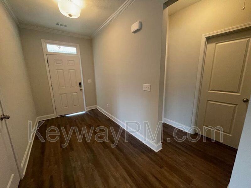 728 Tree Top Trl - Photo 3 of 19