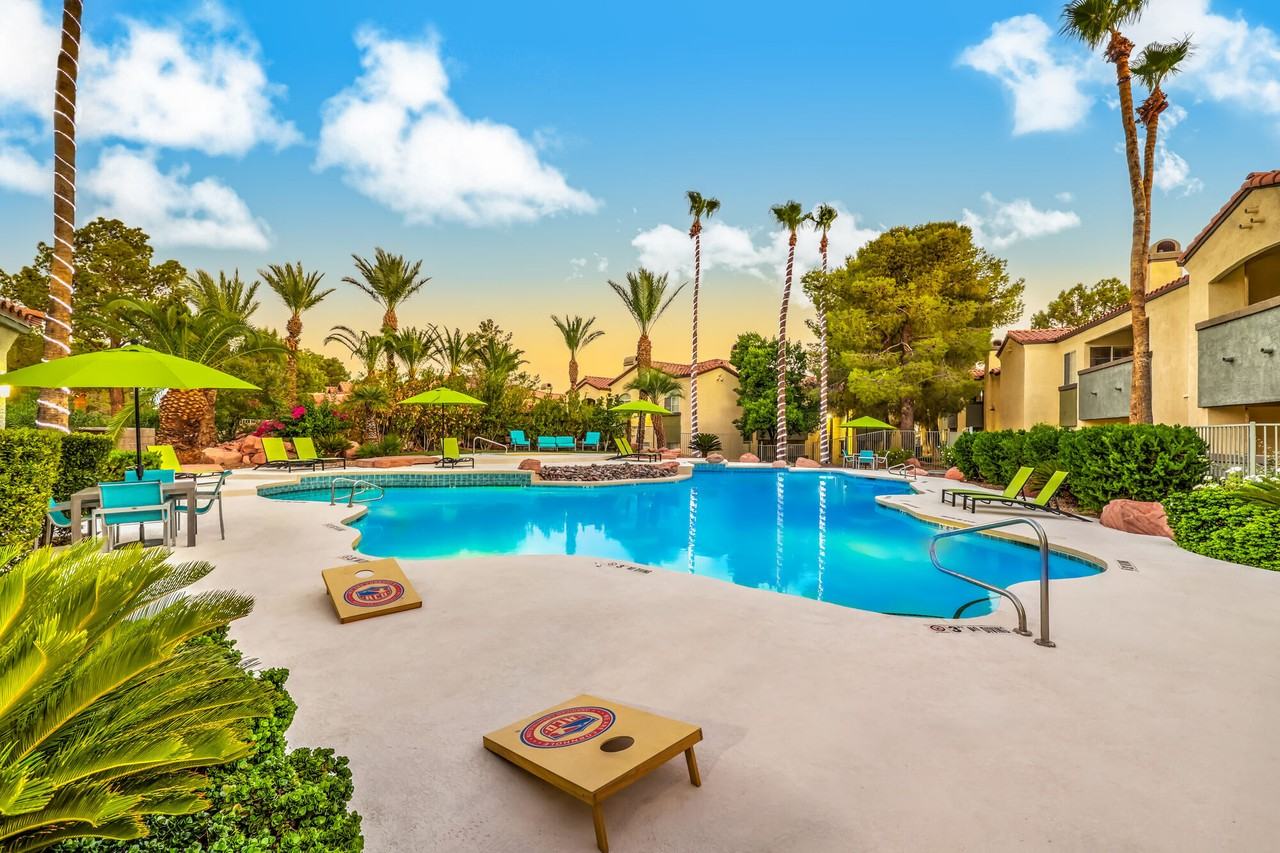 Parkway Townhomes - Photo 7 of 25