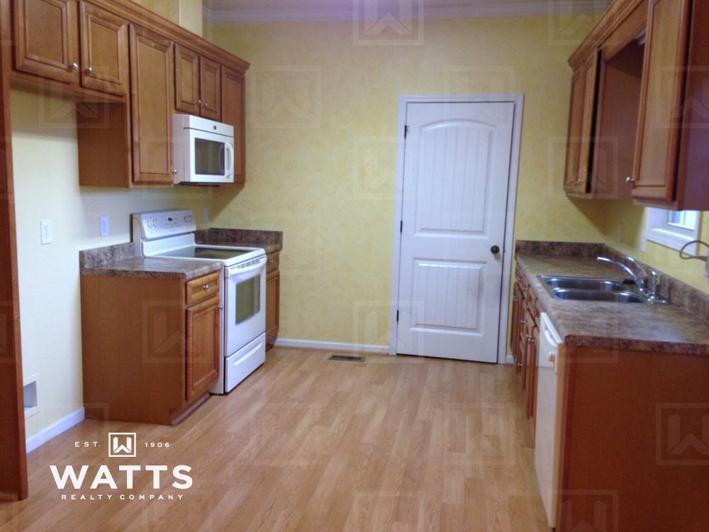 176 Ridgewood Dr - Photo 3 of 6
