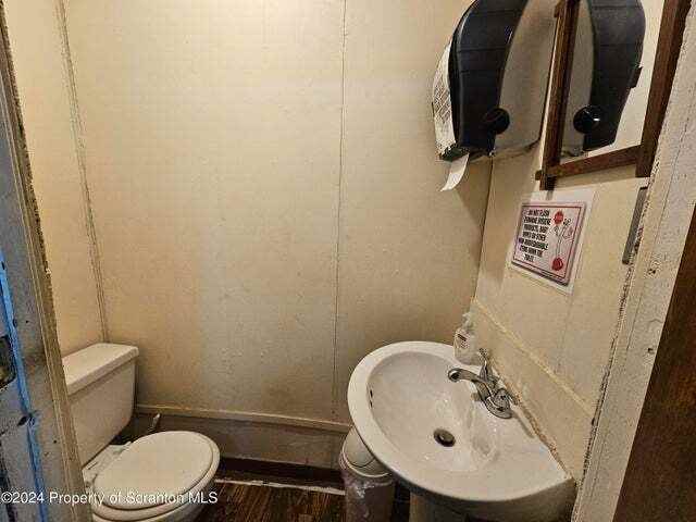 902 Prospect Avenue - Photo 3 of 19