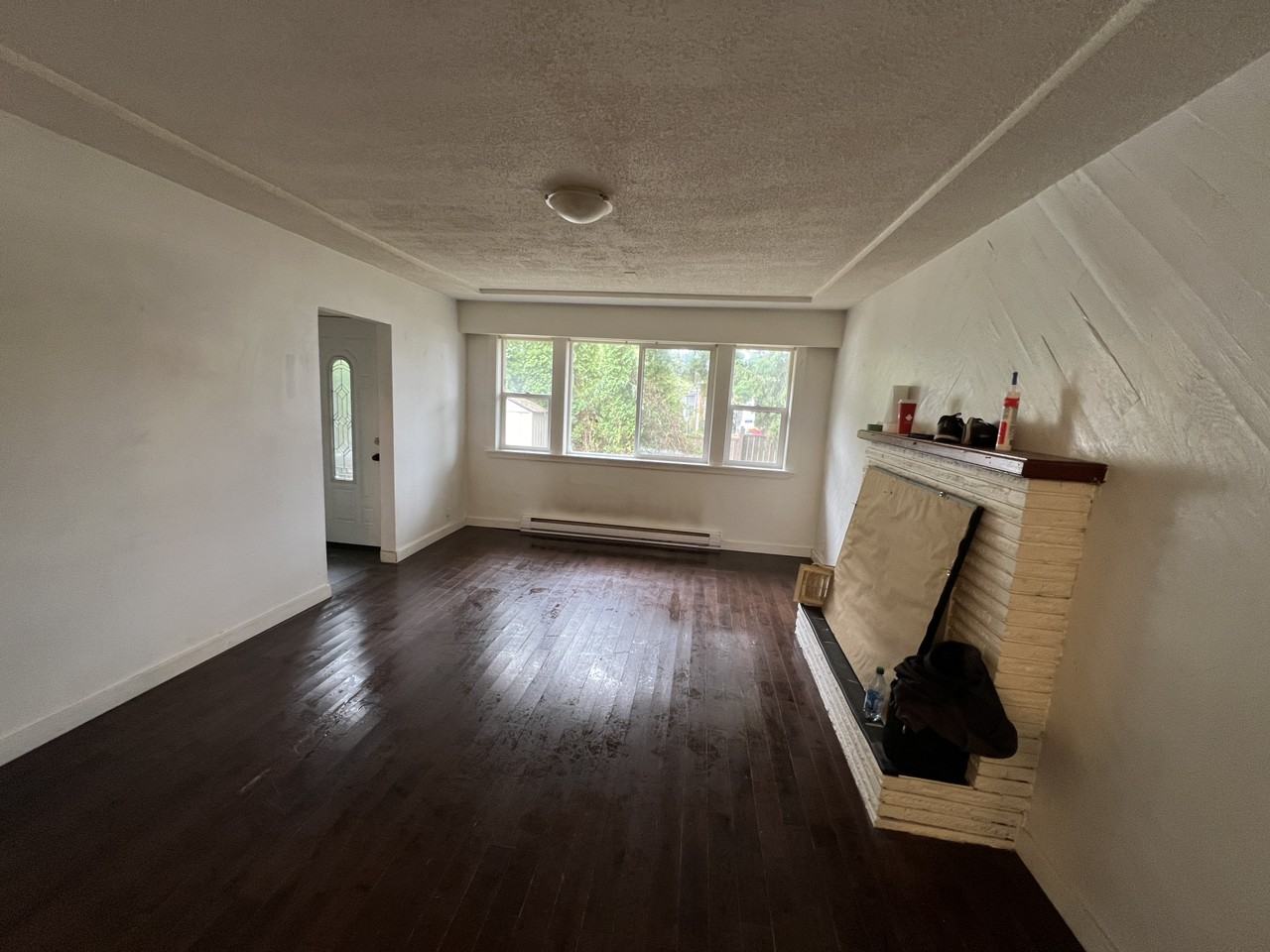 921 Clarke Rd - Photo 2 of 6