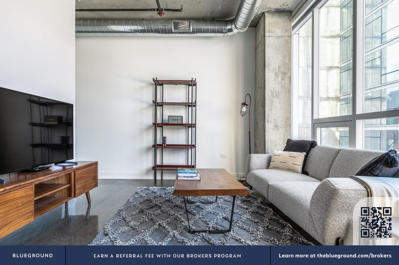 108 West Chicago Avenue - Photo 5 of 45