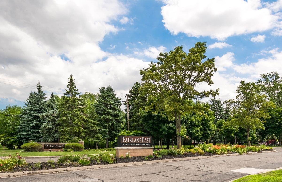 3067 Lindenwood Dr - Photo 2 of 20