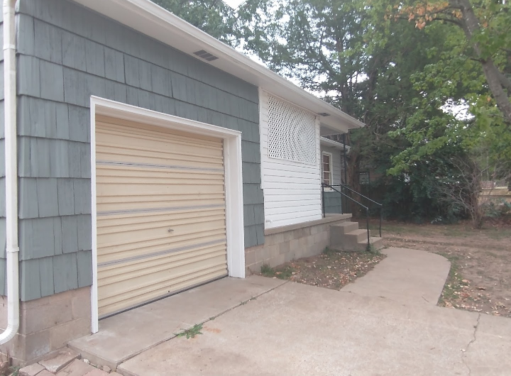 1134 N Clay St #NA - Photo 3 of 3