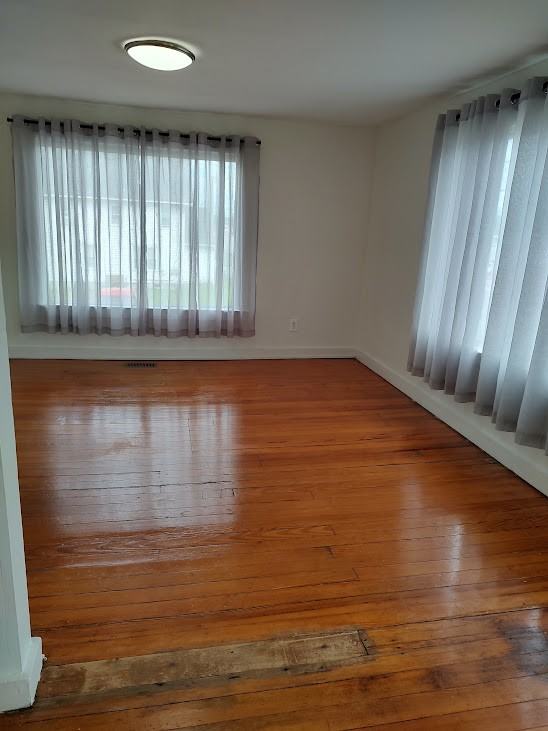 649 Old Liverpool Rd #2FL - Photo 6 of 10