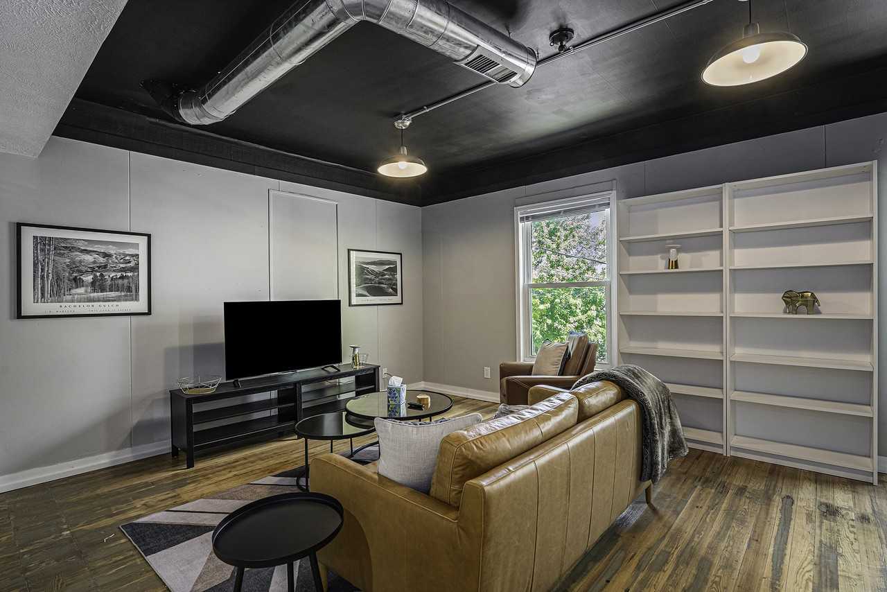 149 Valley Avenue Northwest #2 - Photo 2 of 19