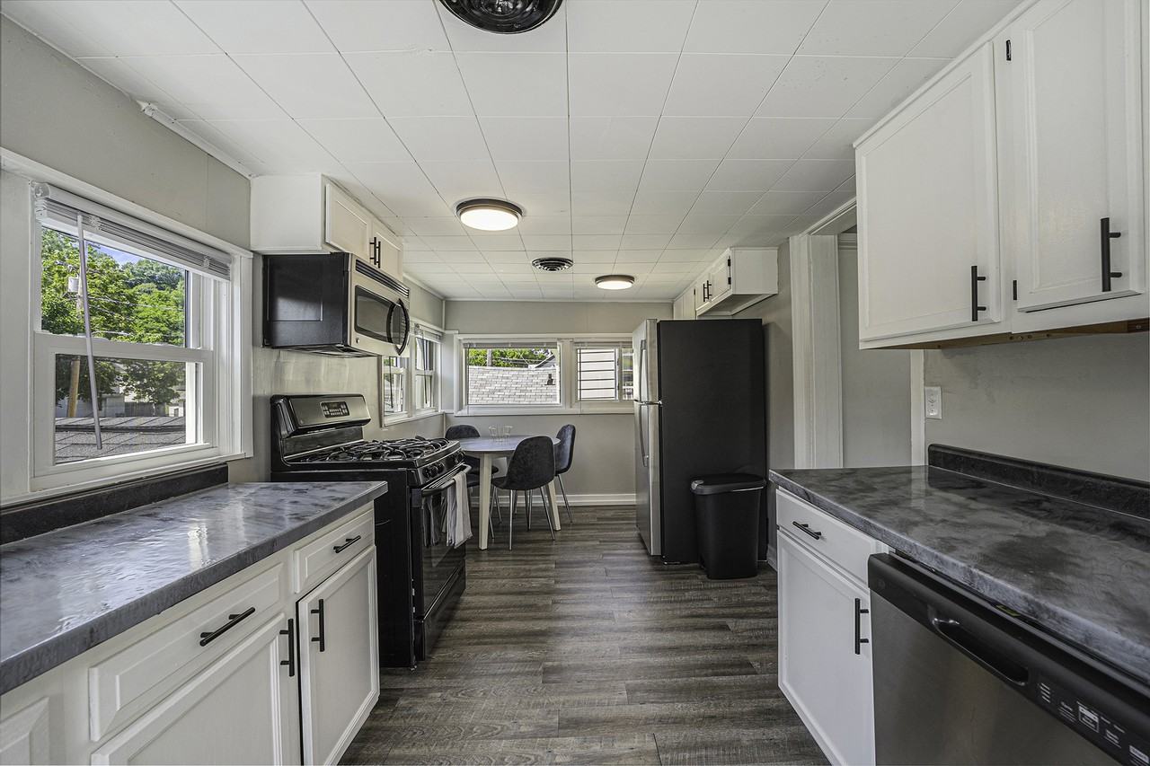 149 Valley Avenue Northwest #2 - Photo 4 of 19