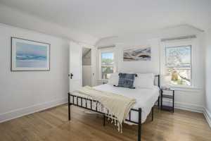featured image of 1046 Courtney St Nw #2