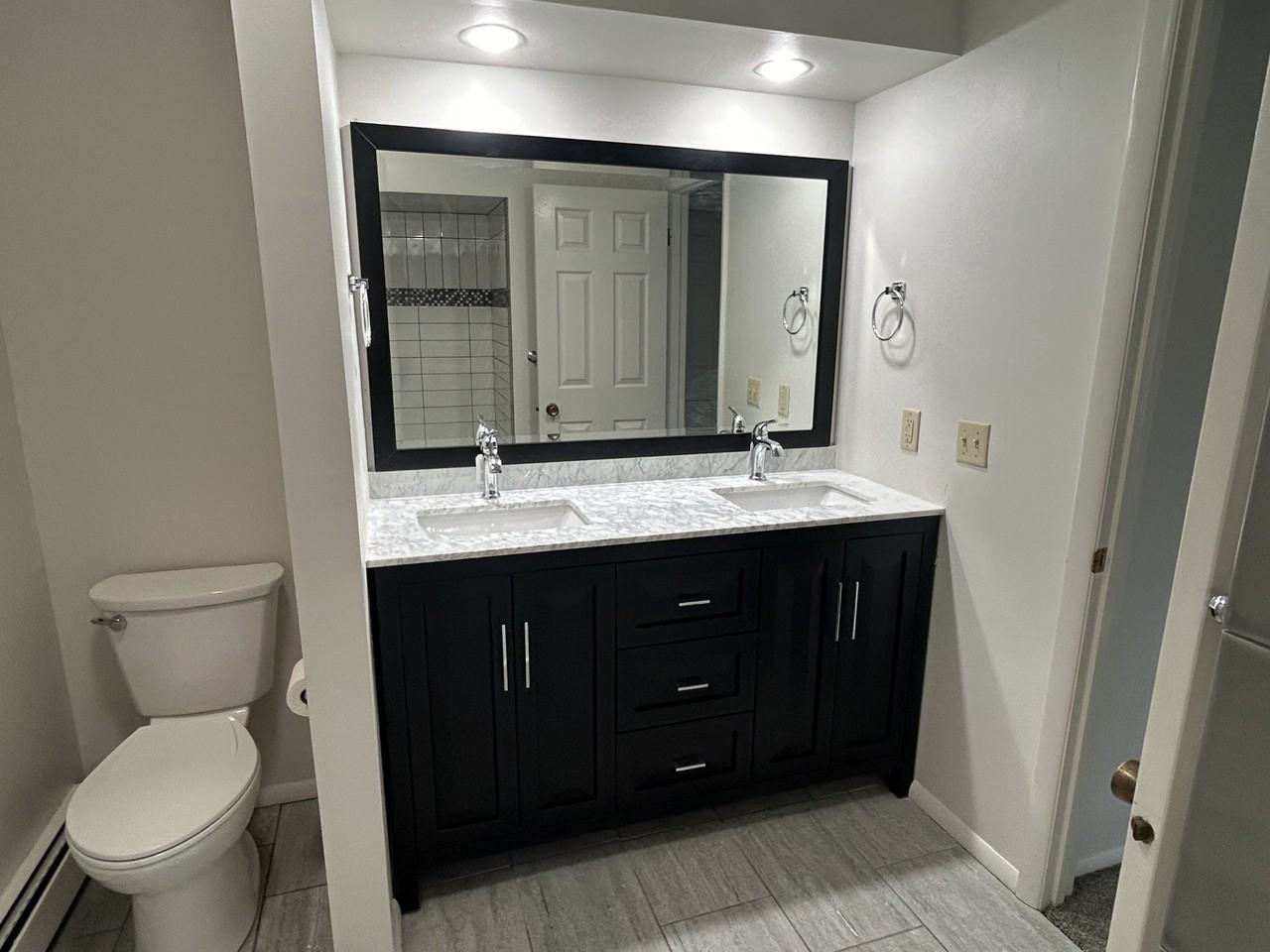 2020 S Rouse Ave #4 - Photo 3 of 25