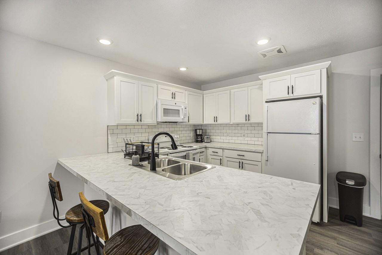 1562 Michigan St Ne #7 - Photo 4 of 12