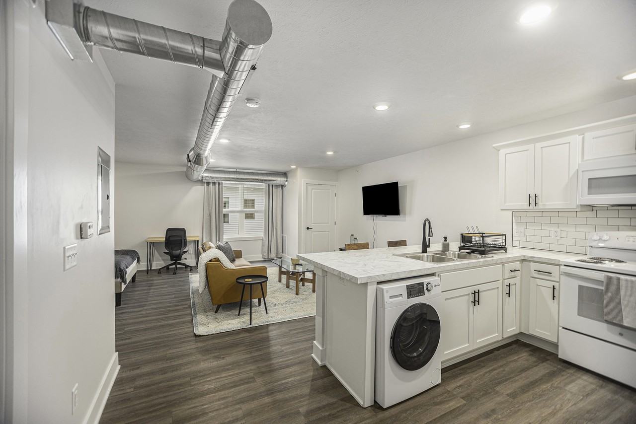 1562 Michigan St Ne #7 - Photo 5 of 12