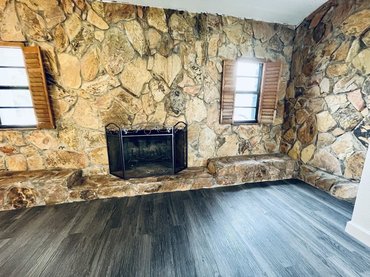 1319 E Laura St #NA - Photo 3 of 24