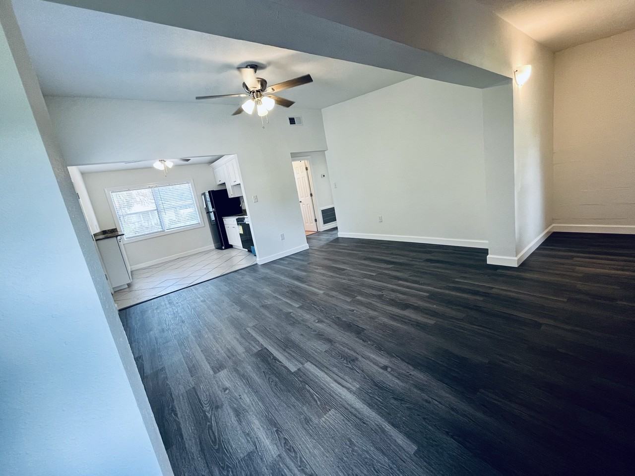 1319 E Laura St #NA - Photo 6 of 24