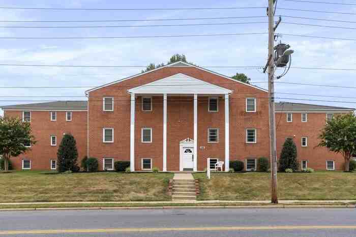 1499 N East St #15 - Photo 2 of 19