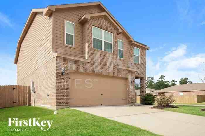 12053 Fairquarter Ln - Photo 2 of 15