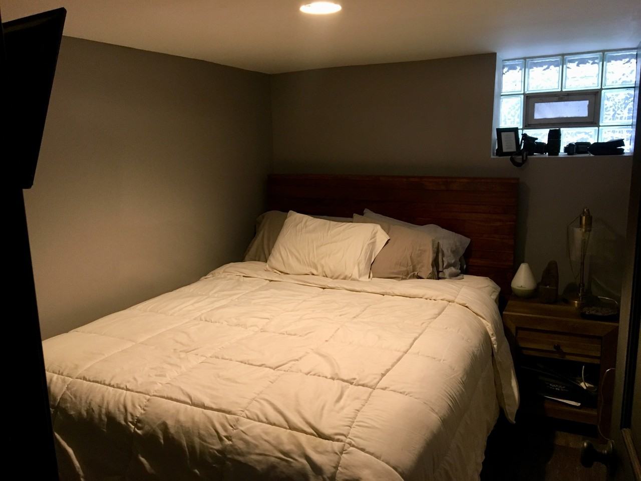 5008 W Byron St #BS - Photo 5 of 11