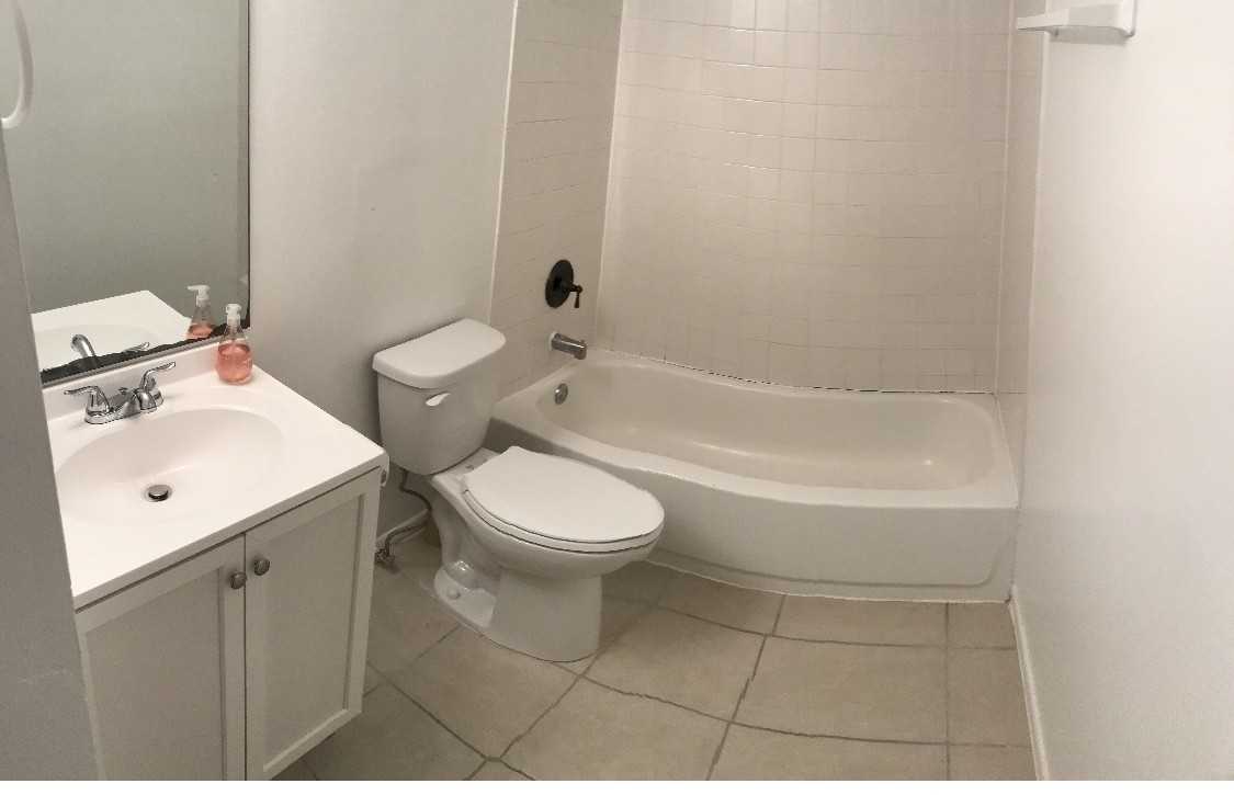 1097 Highlands Dr #4 - Photo 5 of 16