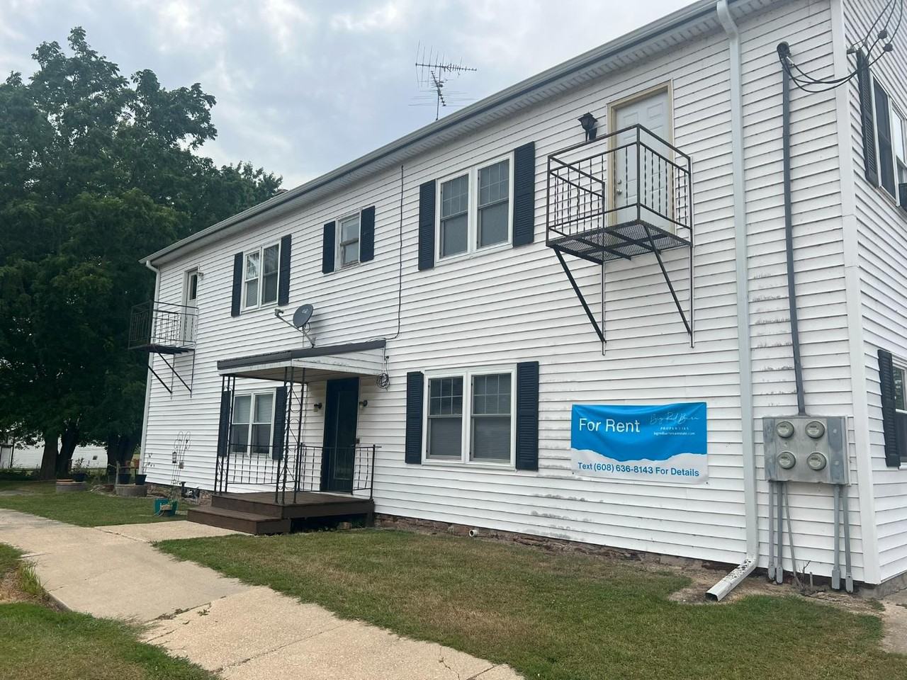 10729 Main St - Photo 2 of 4