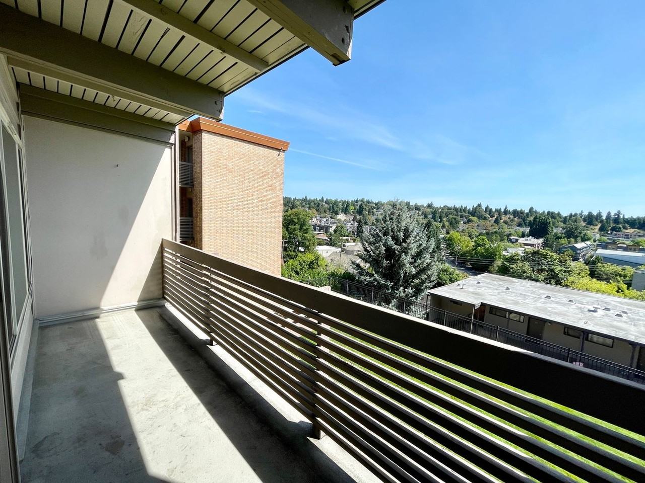 Village Vista Apartments - Photo 7 of 25