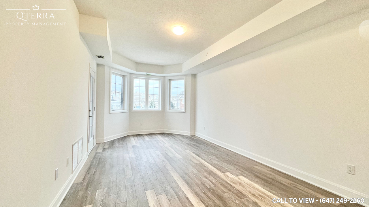 207-50 Lakebreeze Dr., Newcastle, Ontario L1B 0V9 - Photo 3 of 10