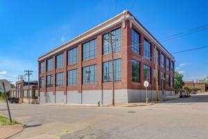 featured image of 2327 Texas Ave