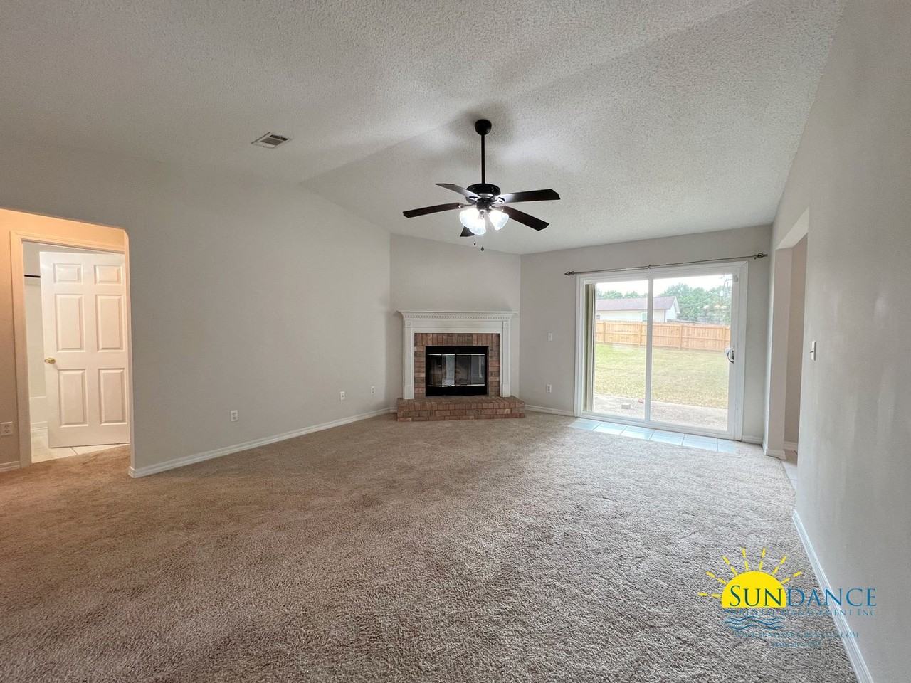 223 Westview Dr - Photo 2 of 28