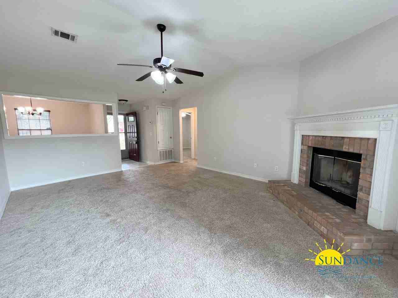 223 Westview Dr - Photo 4 of 28