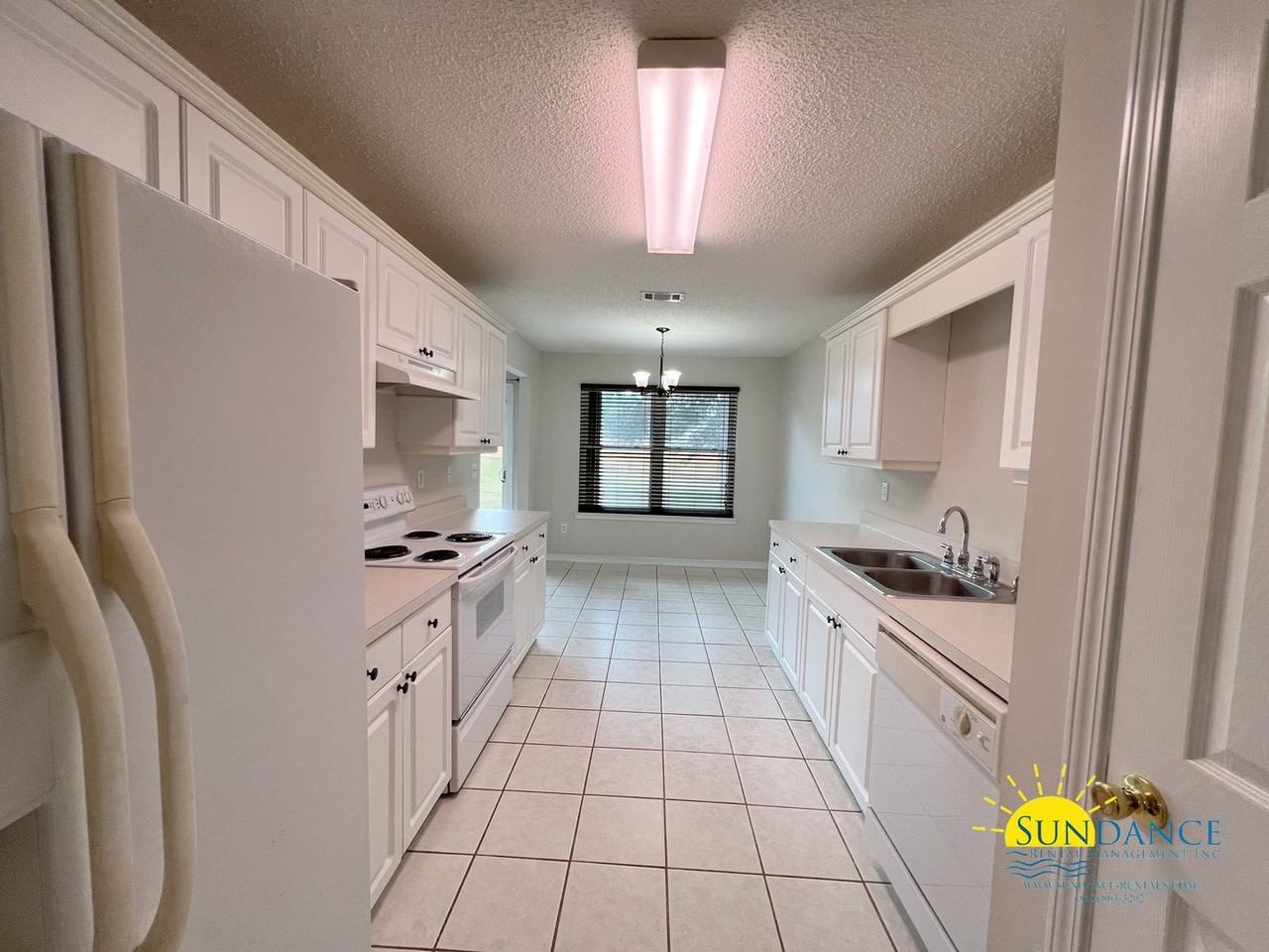 223 Westview Dr - Photo 7 of 28