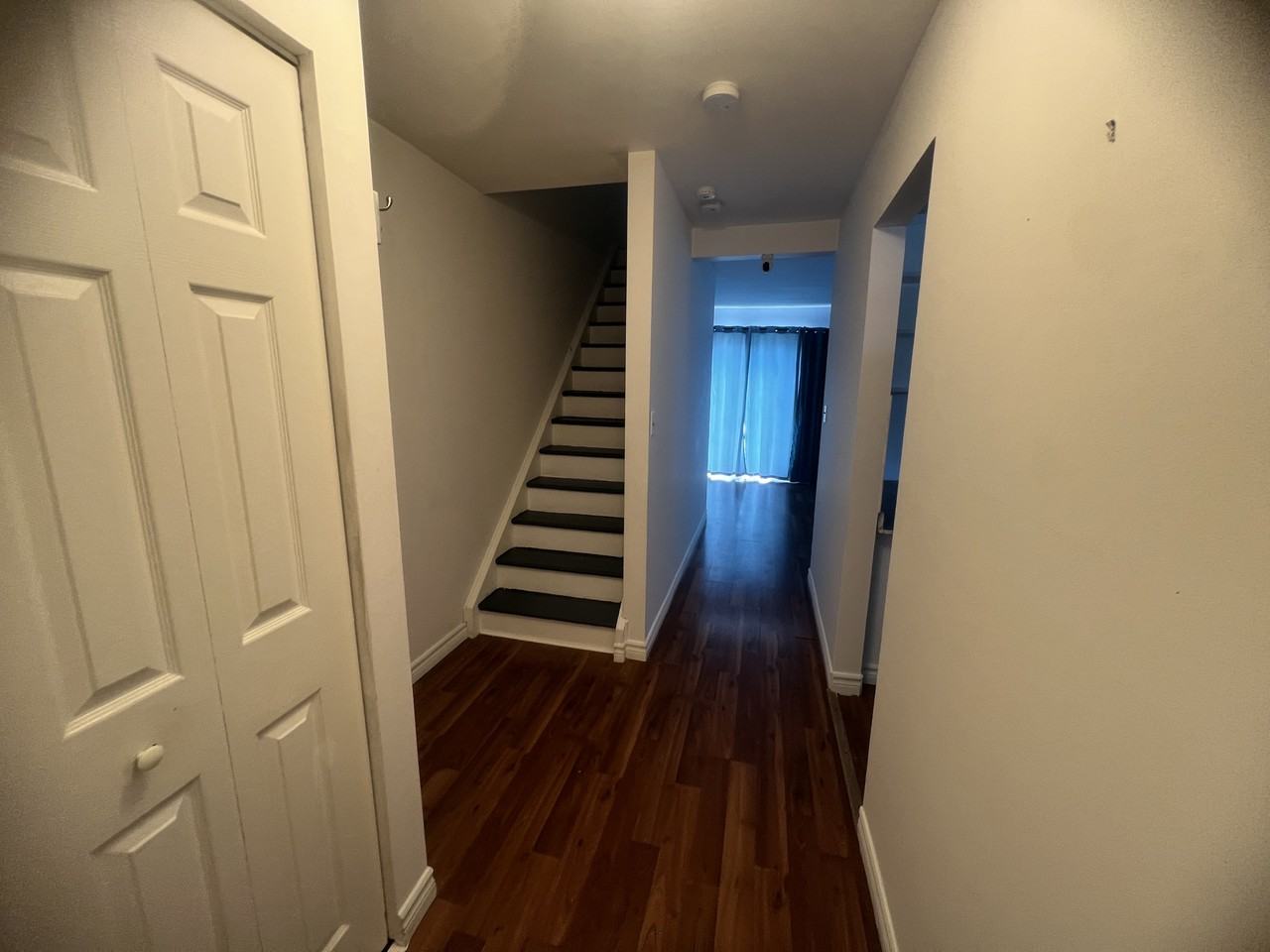 889 Oakview Ave #1 - Photo 3 of 31