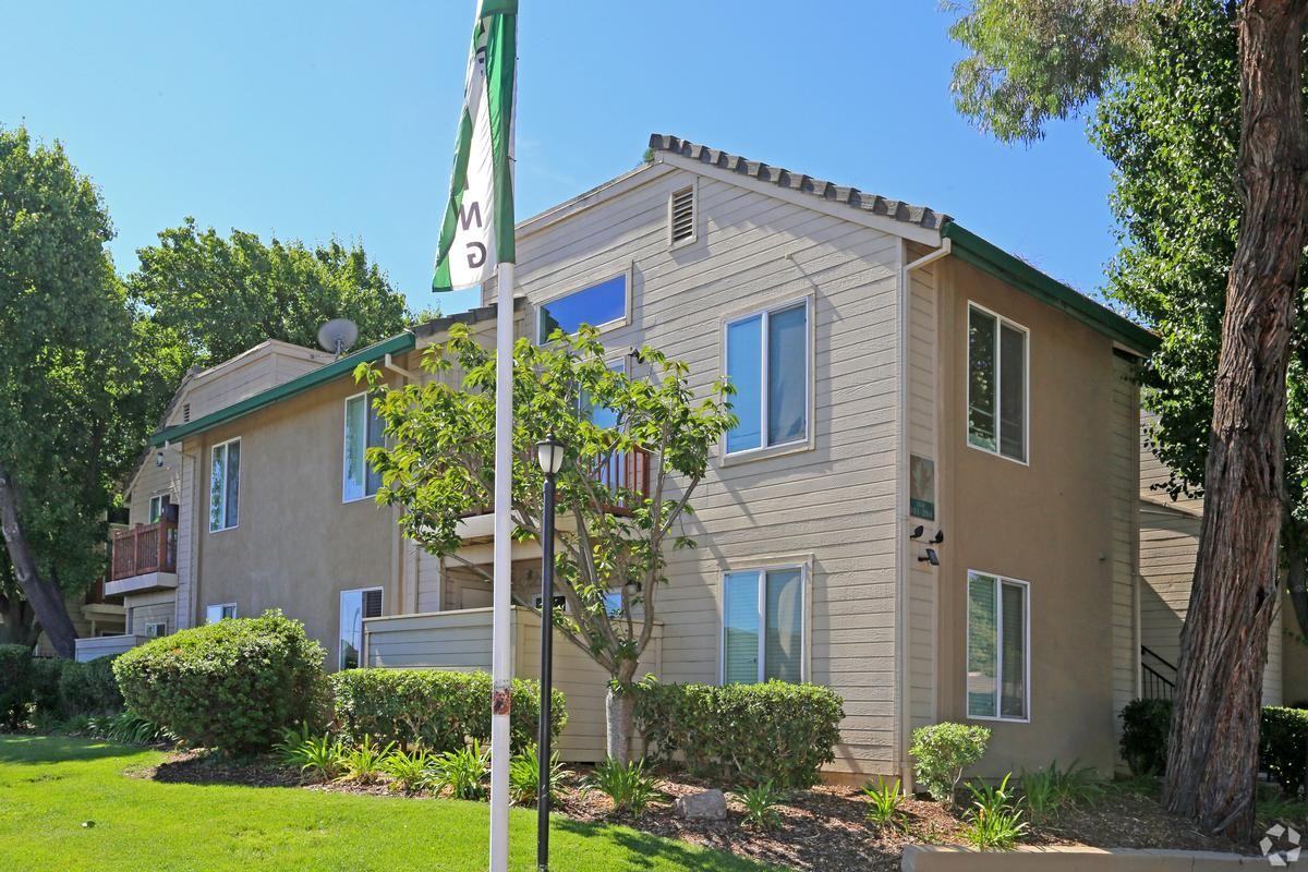 2005 San Jose Dr - Photo 3 of 16