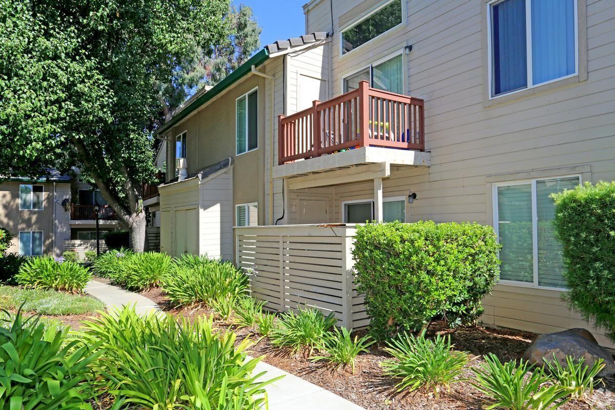 2005 San Jose Dr - Photo 5 of 16