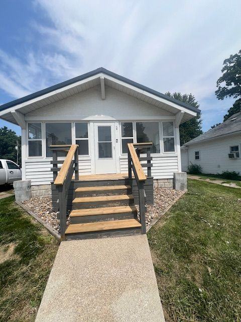 509 W Pleasant St - Photo 2 of 12