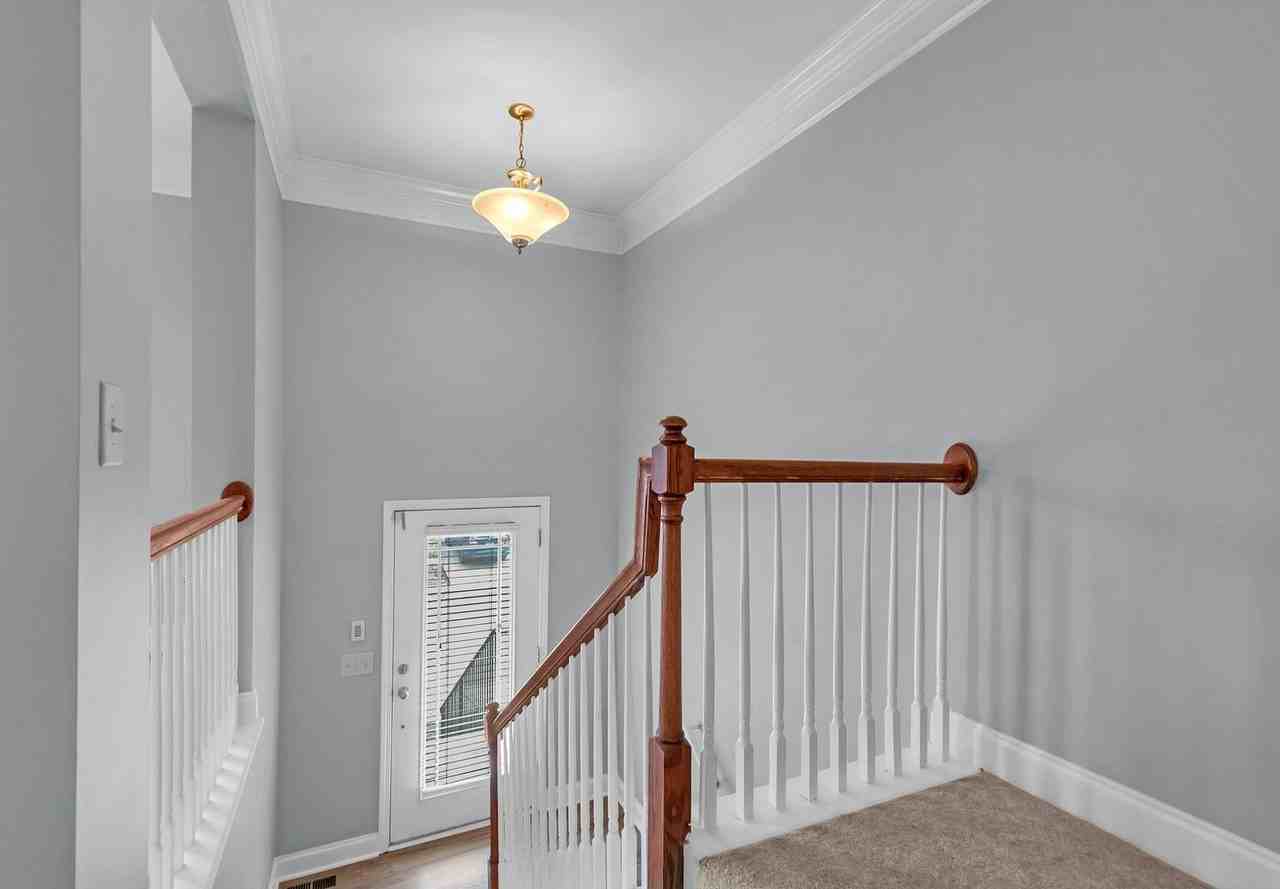 1072 Woodbury Falls Dr - Photo 7 of 39