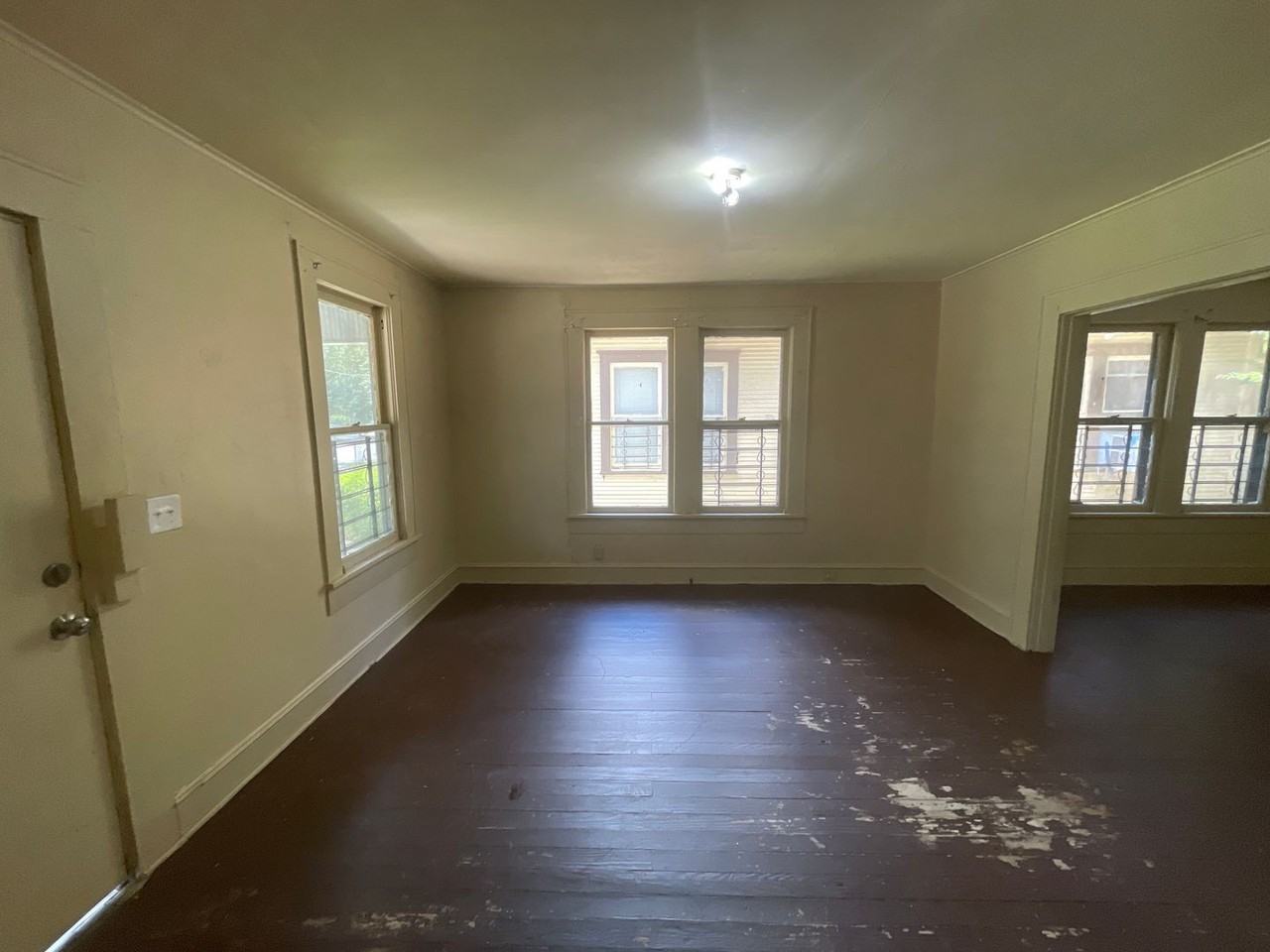 1816 Abbie St - Photo 3 of 12
