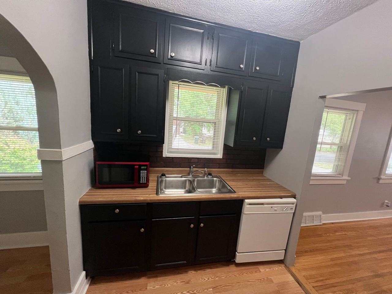 3737 J Street - Photo 4 of 21