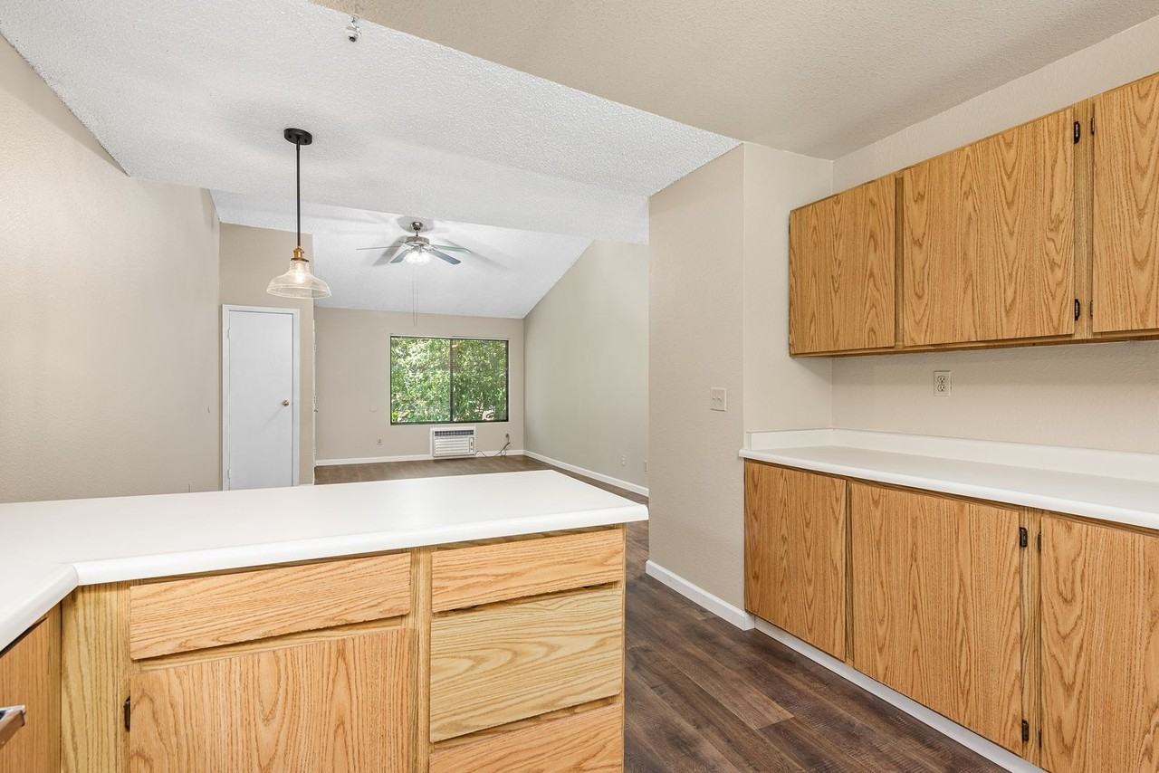 Lisbon Apartments - Photo 2 of 23