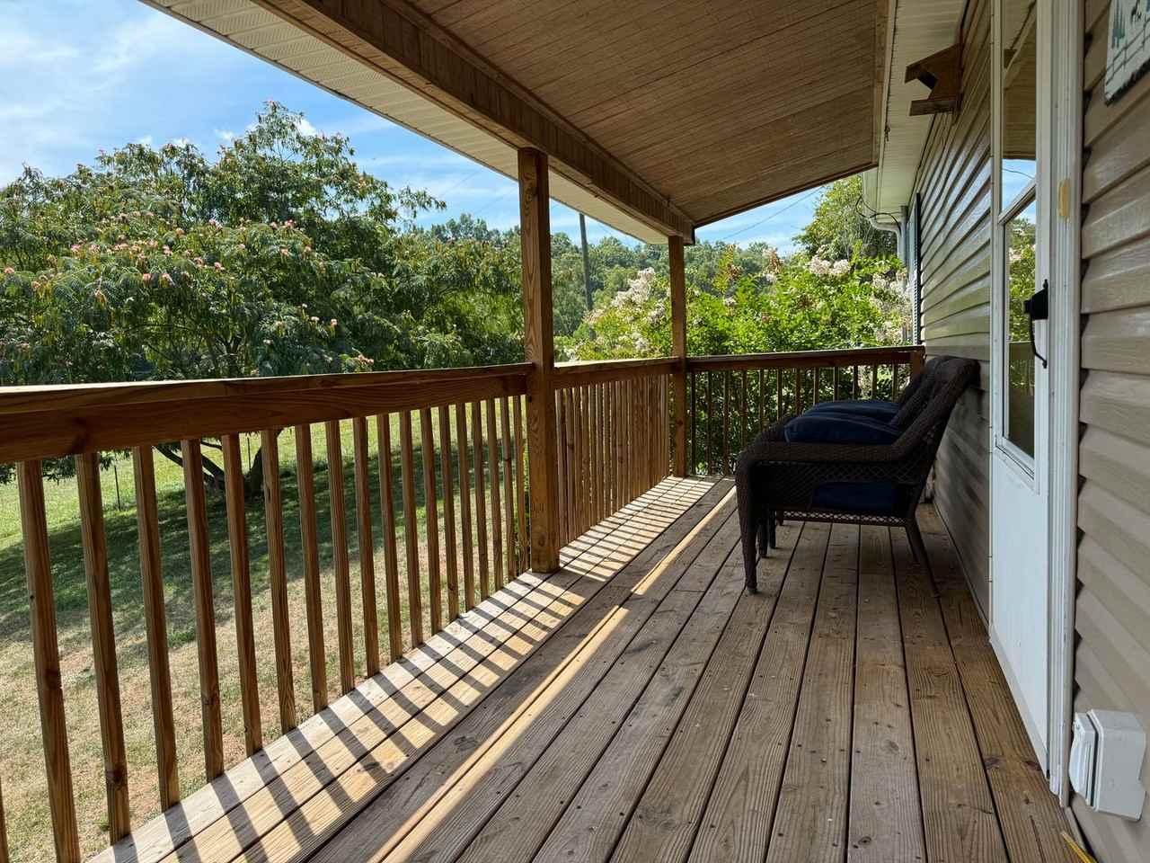 2401 Winding Rd - Photo 2 of 24