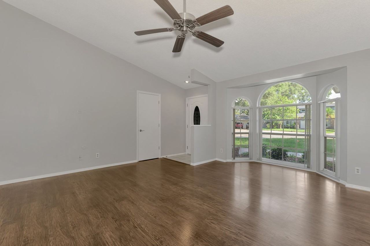 3026 Grafton St - Photo 7 of 39