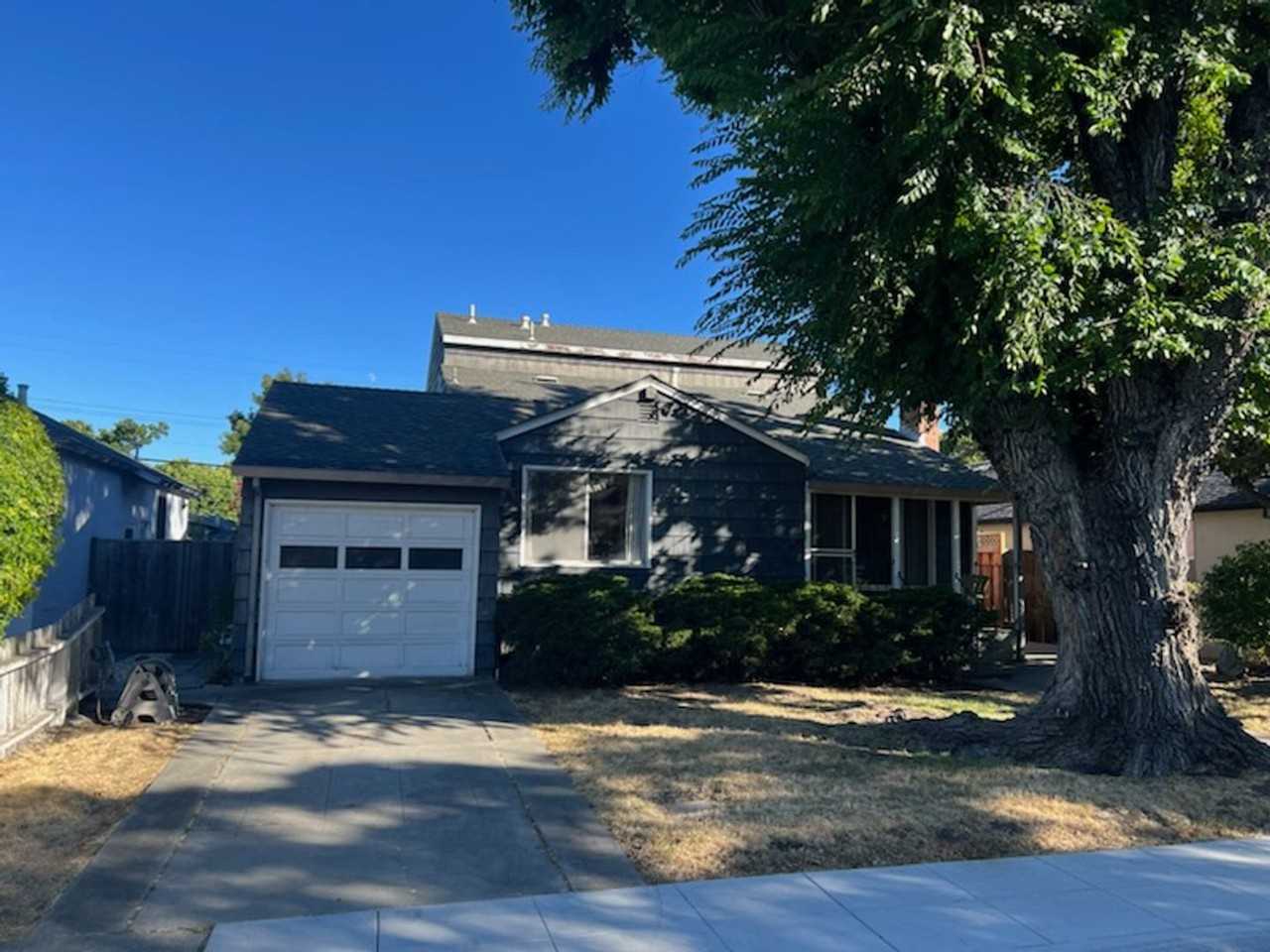 626 Folkstone Ave - Photo 2 of 2