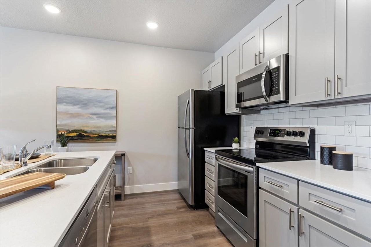 Canyon View Living on 12th - Photo 5 of 30