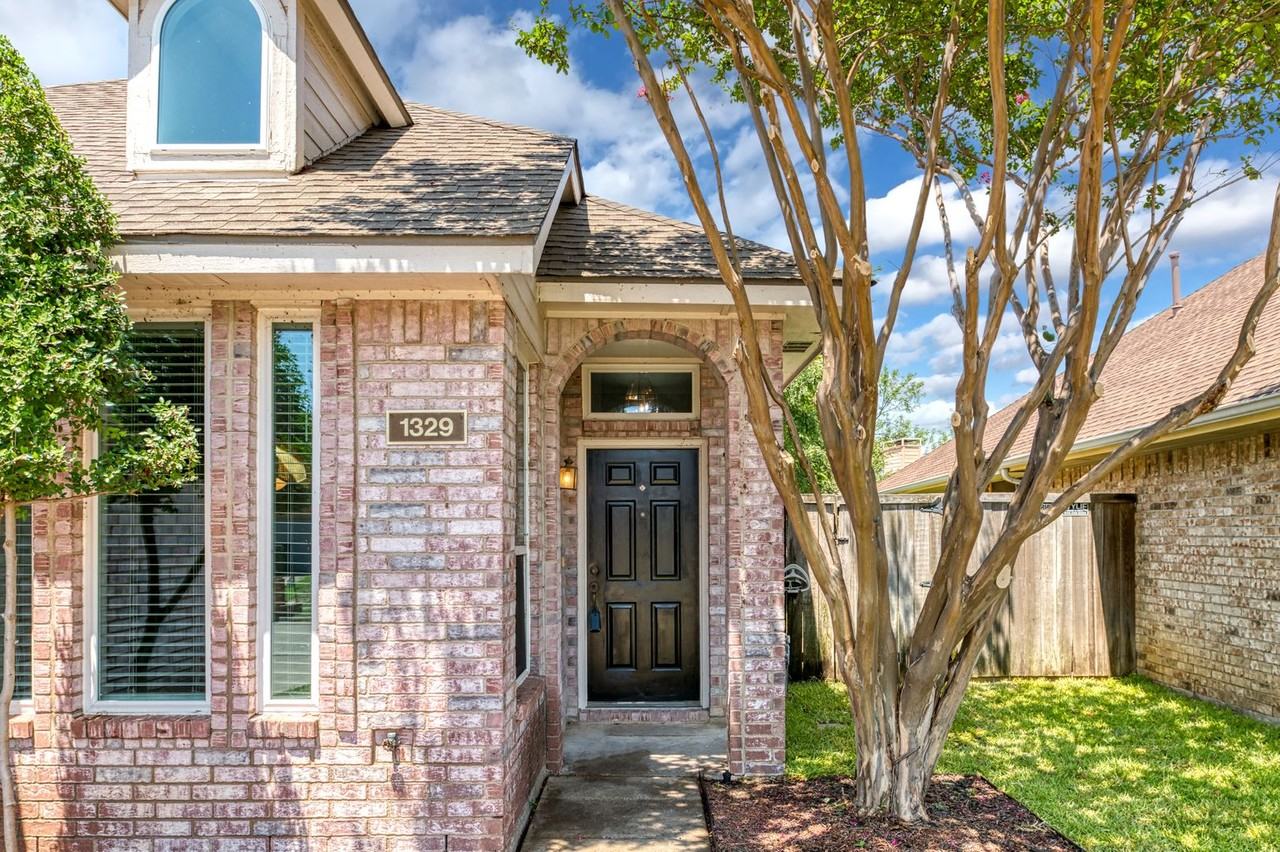 1329 Maywood Ct - Photo 2 of 25