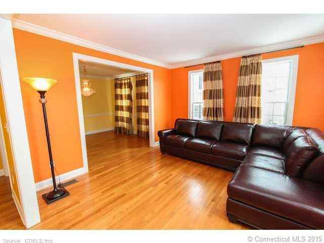 10 Camden Way - Photo 2 of 19