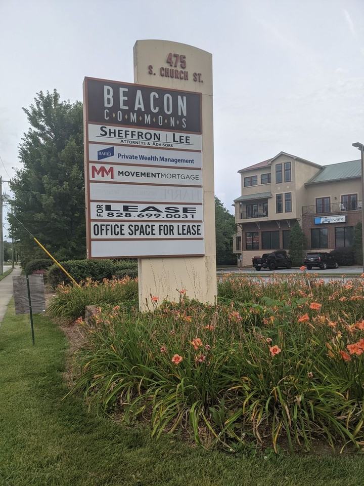 475 S Church St - Photo 4 of 27