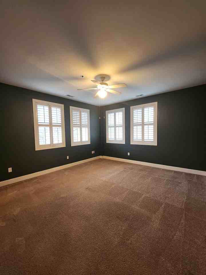 475 S Church St - Photo 7 of 27