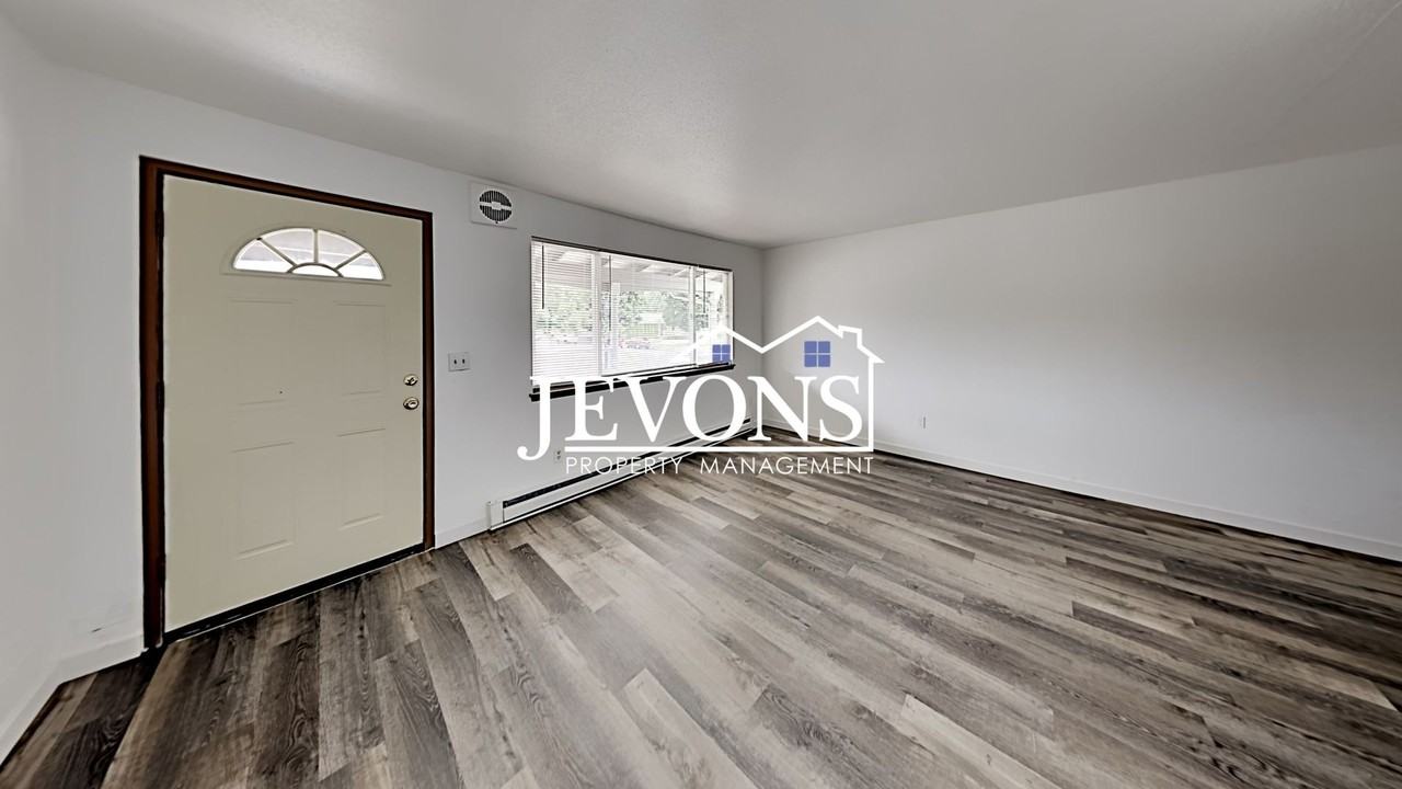 16 N 6th St Yakima, WA 98901 - Photo 6 of 23