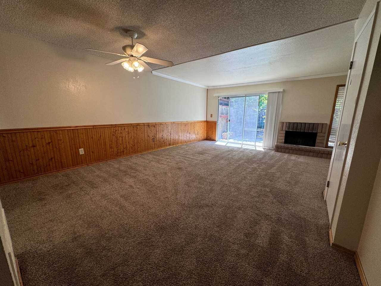 745 Valley Green Dr - Photo 3 of 15