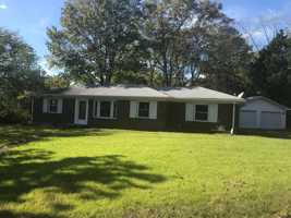 featured image of 1052 Forrest Dr