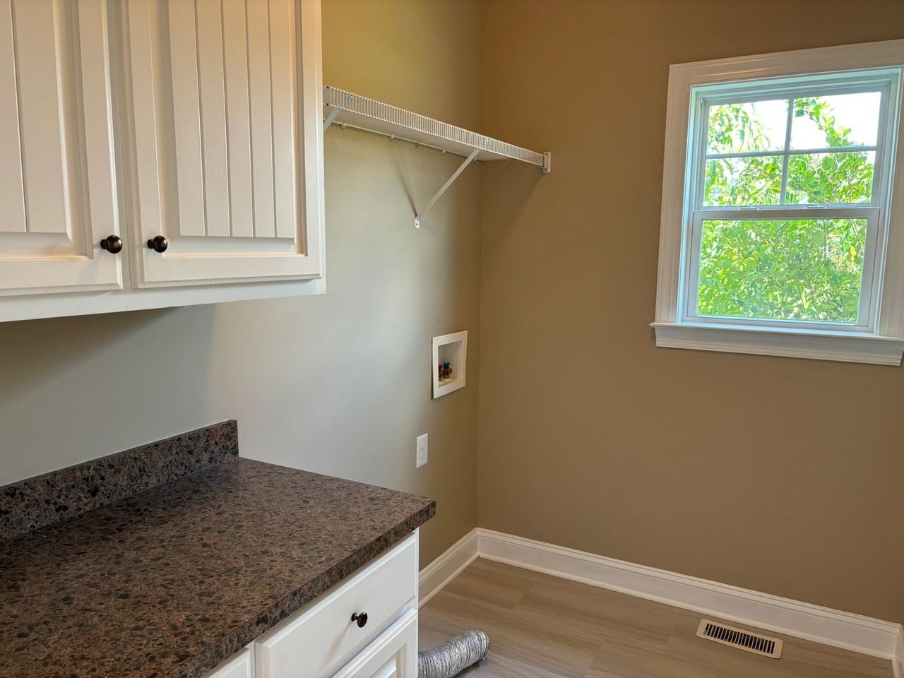 200 Stillwater Creek Dr - Photo 3 of 15