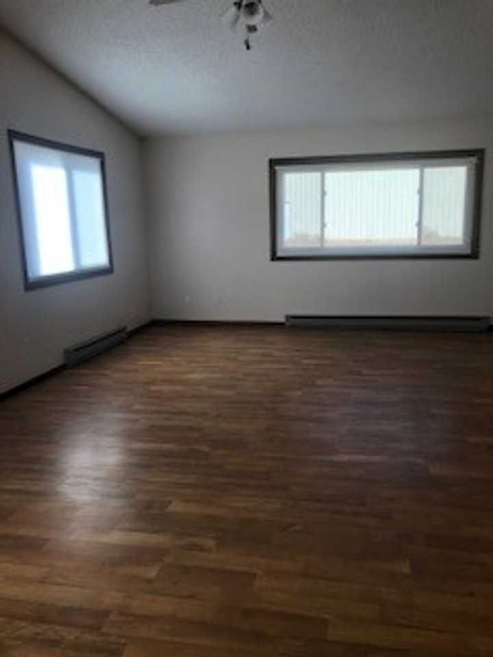 918 County Road 352 - Photo 3 of 16