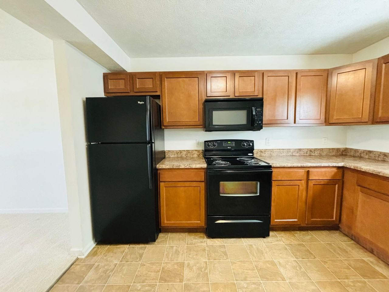 55 Station Ln Ne - Photo 7 of 19